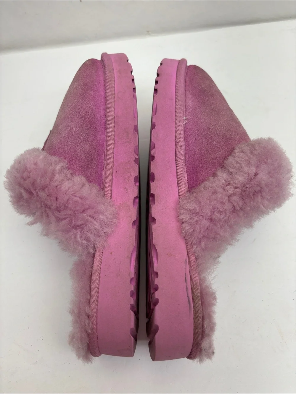 UGG Kids Pink Suede Shearling Slip-On Slippers, SZ 5 big girl, box 50